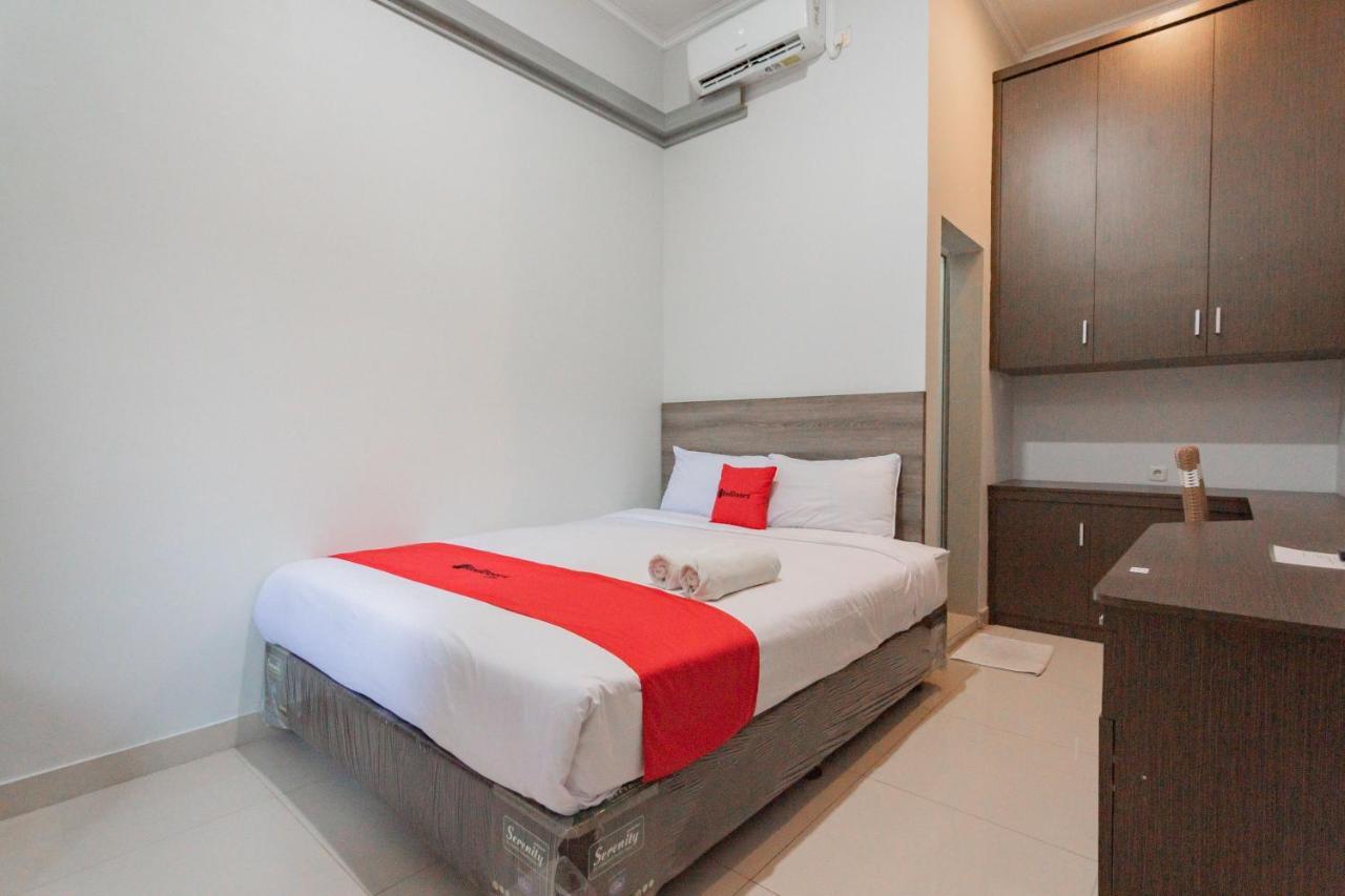 Reddoorz Plus Syariah @ Tuparev Cirebon 3 Esterno foto
