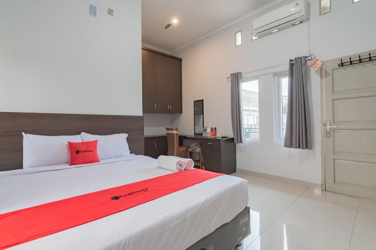 Reddoorz Plus Syariah @ Tuparev Cirebon 3 Esterno foto